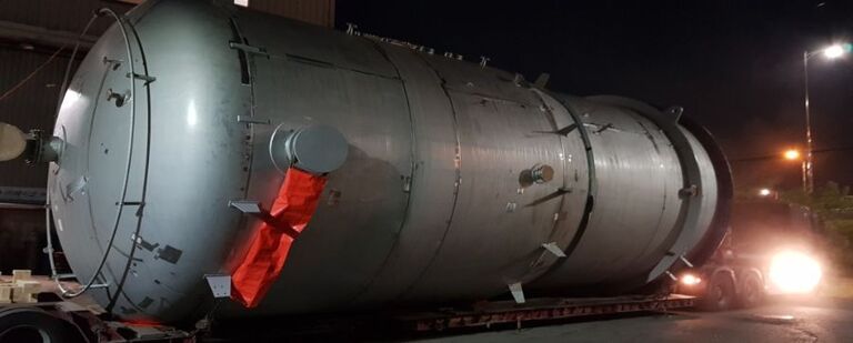 HIGH PRESSURE VESSEL